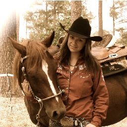 Im the momma of 3 of the sweetest girls in the world. I love running barrels,  and I have a serious horse addiction.