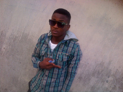 rayzkid's profile picture. My twitter Is Rated I . I tweet what the fuck I want, when I feel like it. Therefore if you don't like it I don't give A FUCK!!”/#TEAM RETRO GANG../