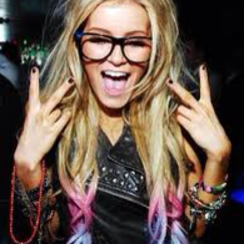 probzz_teenager's profile picture. 