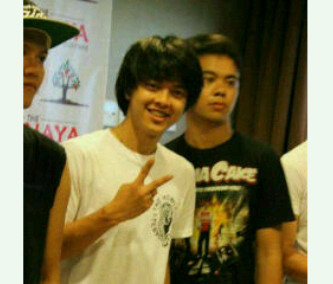 Fansbase of @bismakarisma from Bali, always support him and @SMASHindonesia ♥ #PEACE #1hati2jari3tahunSMASH
