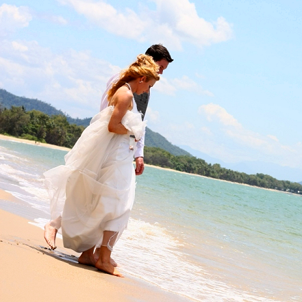 BeachChapels's profile picture. 5 star weddings in paradise. Personalised beachfront weddings in Cairns and Palm Cove North Queensland.