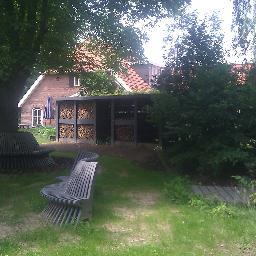 EcoTe2's profile picture. EcoTe is importeur van producten uit recycling kunststof. Kijk op onze website wat voor nuttigs er van jouw afval gemaakt kan worden! http://t.co/K23zQfcw