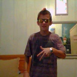oi tenho 16 anos meu nome e william!um dia konheci alguem.alguem que eu nn sabia qe seria tao especial em minha vida...gostou]vem para 
meu mundo!solteiro