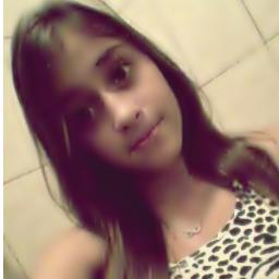 Libriana , ciumenta , preguiçosa , estressada , amiga . . Enfim.. ;D