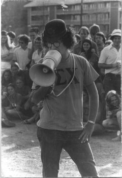 hoorad1977's profile picture. 