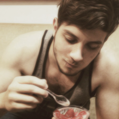 Se você sorrir, eu vou rir. Se você chorar, eu vou desabar! Eu te amo muito @ChayLeao. E não tem como definir esse amor ♥
