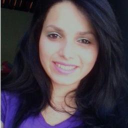 Aquela que não segue padrões,Que estrapola na hora de se divertiir Que ama além do que se chama amor ~~♥ serva do Senhor,levita, 16 anos , amo minha Familia..