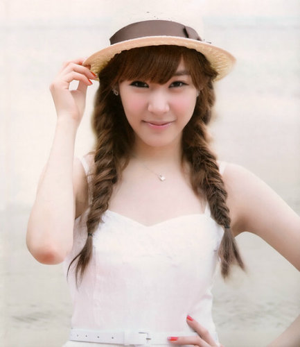 티파니 황 소 녀시대•89라인^^•part of #SNSDRPClub•eye smile girl•single woles '-')b