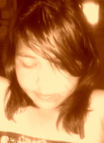 no c pro me enamoro dmaziadamnt rapido zoiii alegreee y amo escuchar musica aaa y amo ami novioo dmaziado ILY! 3