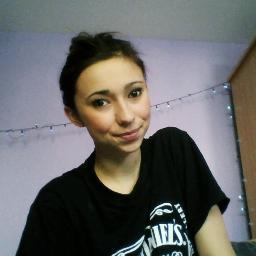 My name is Nataly, I live in Poland but i dream about live in London or LA. Directioner, but never stop be Belieber ♥