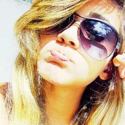 16 anos, belieber, leonina, amo minha m.a @cecialves_, chocolate, amigos, festa, abcdista, feliz.
