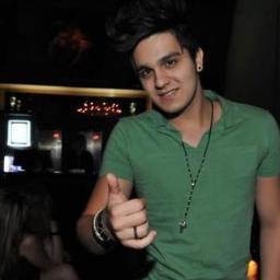 fã-clube oficial @luansantana,esperando nosso divo seguir ! oficializado dia 20/10/2011, dona do Fã clube @_Monniquee .