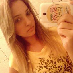 Superar é preciso. Seguir em frente é essencial. Olhar para trás é perda de tempo. Passado se fosse bom era presente (;
