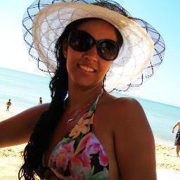 Sou uma menina determinada'
Amo fazer amizades'
sou morena, Adoro Praiaa