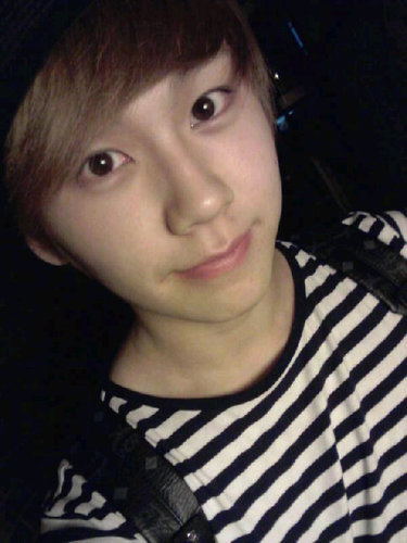 อันยองง ฮะ มีคนบอกว่า หน้าผม บวม T^T ฟอลมาสิครับ ว่าจิงๆแล้ว ผมไม่ได้บวมนะ  #ทำหน้าสดใส * -3-