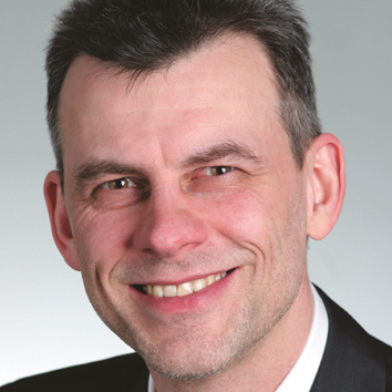 Experte für Marketing und Kommunikation. Freier Konzeptioner, Texter, Autor, Biograf und Ghostwriter