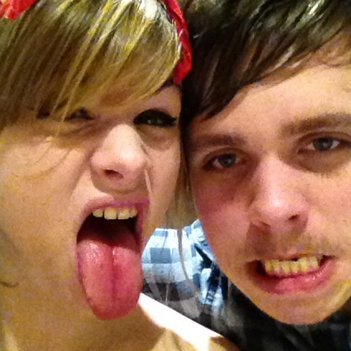 codolod's profile picture. Yeah, that's two garden slugs getting it awn