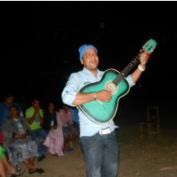 Nacido en Valledupar, Teólogo y Filosofo, Presbítero Misionero Vetero al servicio de la comunidad.