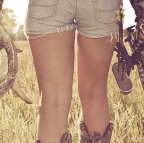Just a girl making her way through life. #CleatChaser #CountryGirl