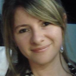Mãe, professora, chefe de cozinha, de quarto e lavanderia, interessada em TICs, aprendizagem, receitas, cognição e poesia.