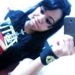Oi gente, só queria avisar que não entro mais nesse twitter, por motivos de preguiça, e o único twitter que eu entro é esse @Srta_Patience