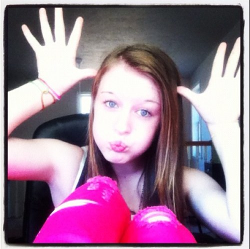 Ashleigh's The Name Softballs My Game.⚾
 Single As A Dollar & Lookin For Change.
#TeamFollowBack.