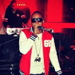 Support Group for Recording Artist/Songwriter Dré. For more Dré visit http://t.co/KTmlQ0M6KG #TeamDreggae