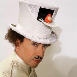 coreógrafo, actor, bailarín, director y arquitecto argentino. TWITTER OFICIAL