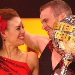 Keeping you up to date with information about Belgian ex-figure skater and winner of Sterren op de dansvloer 2012 Kevin van der Perren