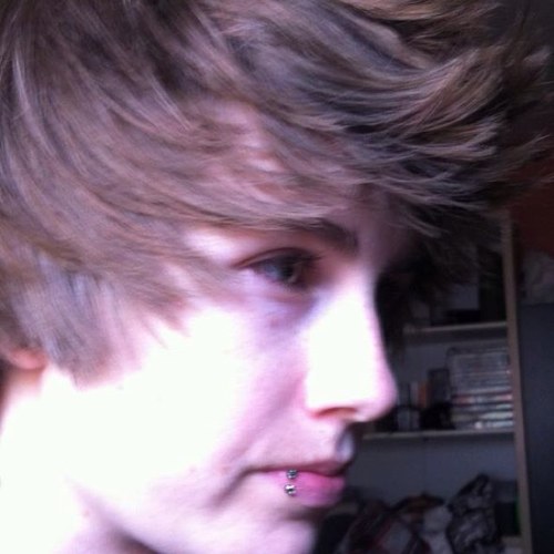 I un)follow back / DM or tweet me if you want to talk / ill never be to famous to reply to my followers ! :)