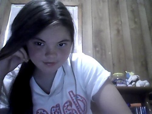 ime just an ordinary girl who likes to have funn!!!i also like one direction:)i also love country and rock music!i am also a mahomie and an emblem!!!