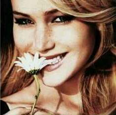 The best smile is the one that has seen the most pain #tribute#staystrong do not touch my sis's @katnip_love_12@THGRuefrom11@VictoriousKait if u do beware