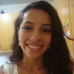 Maringaense, estudante apaixonada por Psicologia, Católica Apostólica Romana
