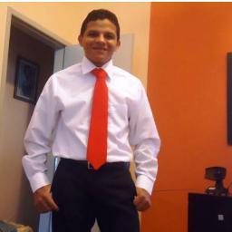 Sou pastor e ministro do evangelho.