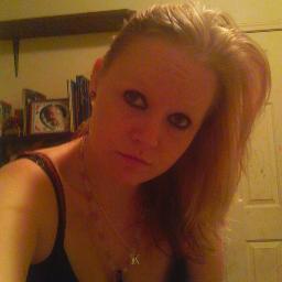 Im Cortney im a pretty nice chill chick till u get to know me i write my own songs and poems i like to sing and dance my real name is Cortney