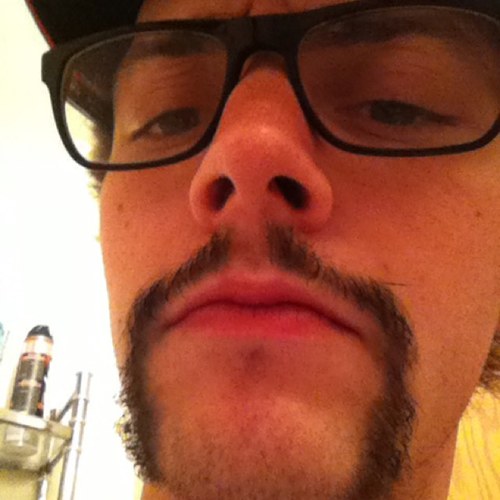 Tronaldeenio's profile picture. 