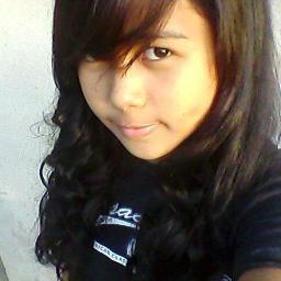 hey follow me !   --https://t.co/szI0DONp....   
i know im not perfect but i know im not fake ..