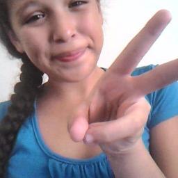 Heyy Ihtss Arleenn Hereee Im Just Like Anyy Otherr Girll Exceptt I Havee A Major Biqqq Attitude...Anyways I Love Takis,Mucho Manqo Arizona,An Lucas...:P3