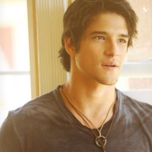 Brother of #Leah. In #Jacob's Pack. My best friend is @SpicyNessC.Imprinted on @ForgetfulPast #MatureRP #Wolf #Admin of #CFS {Jailed for @CuddlyWerewolfS}