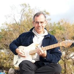 enjoy guitar,  photography,  read,  interact and I sometimes retweet.