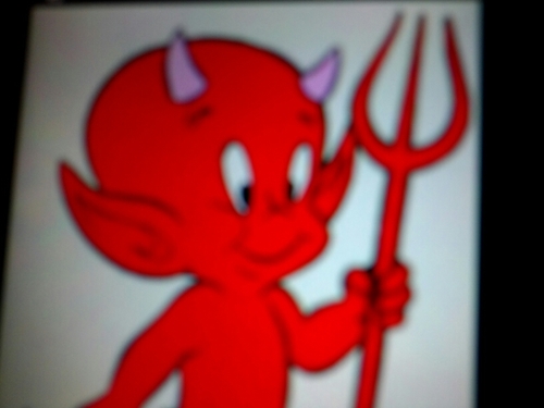 aclinoe's profile picture. 