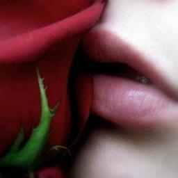Sou uma flor, chamada Letícia. Me segui que te SDV ou vice-versa. obrigada.   @ClubeFollowBack  o melhor