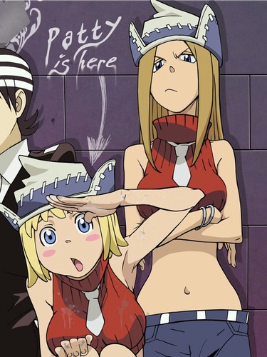 Patty:HaHa Hi im patricia but my friends call me Patty! Liz:I'm Elizabeth Liz for short,im Patti's older sister our meister is Death The Kid.