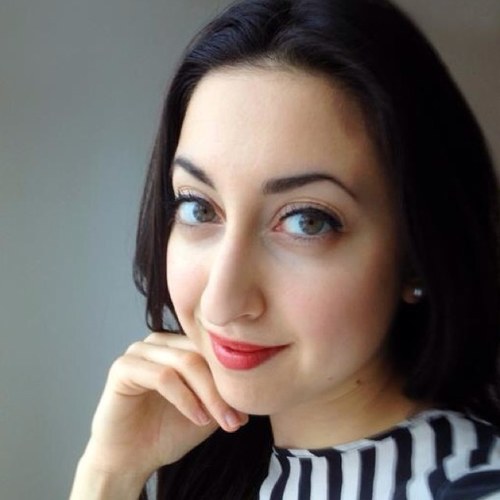 Typochondriac art director, graphic designer, food photographer, & healthy living advocate. 
{Specialising in branding for wellness professionals}