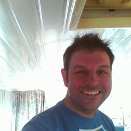 I make a living on the internet and live a quite idillic life on a boat with my 8 stone American Bulldog, and spend most of my time playing guitar.