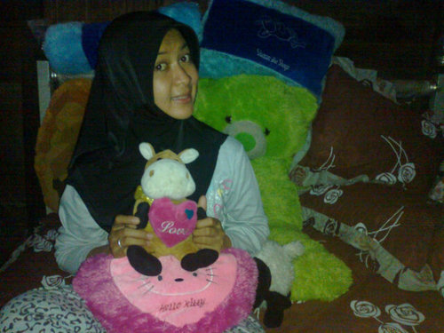 Hanya Allah Lah Yang Tau.. Aqu Sedih Kalau Dipojok Begini Teruz.....:'(:'(