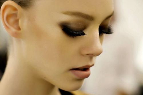 makeuphyped's profile picture. Sharmeen Khan is a make-up addict and shares her magic make-up tips FOLLOW her to GET FREE Gift Coupons and Discounts on HOT cosmetics :)