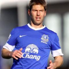 I am the german king got the best left foot in the world play for Everton FC and per mertesacker is my bitch #benchwarmer (this is a parody account)