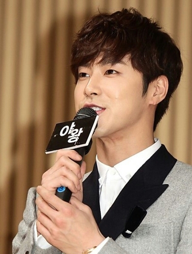 sbs 월화드라마 야왕 백도훈 관련 소식들을 트윗합니다. / Tweet about Yawang's baekdohoon (yunho's role) related news. (130112~130313)