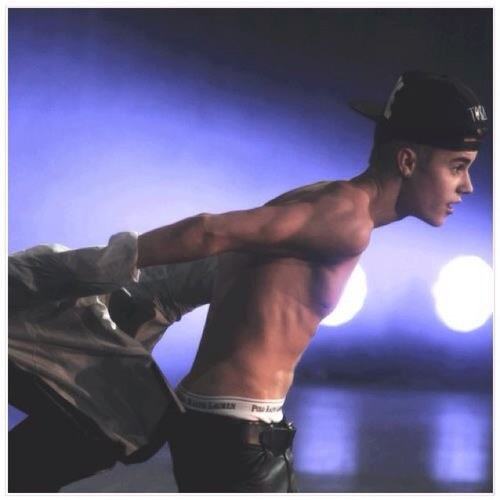 rain3987's profile picture. Justin bieber is my boyfriend and i am proud of it.... I love himm so much.... 
I also love Niall and Harry from One Direction(: